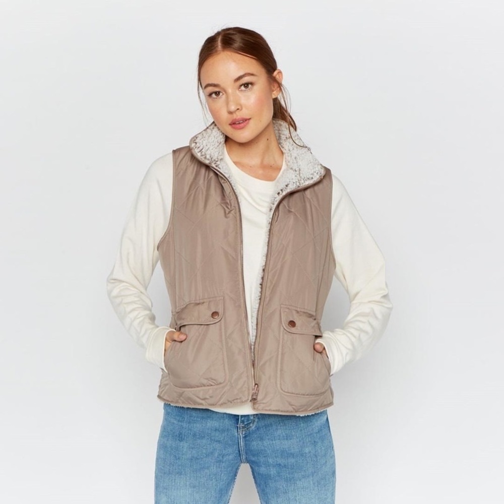 Thread & Supply Wubby Reversible Sherpa Vest